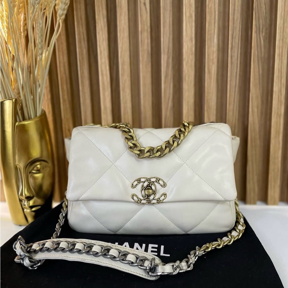 Chanel White Quilted Leather Bag